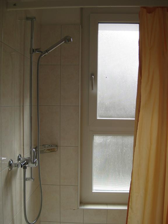 Garni Fluela Susch Hotel Room photo